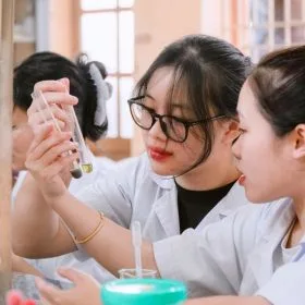 Sinh vien tot nghiep y dươc