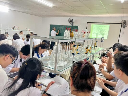 Xét nghiệm y học học trường nào???