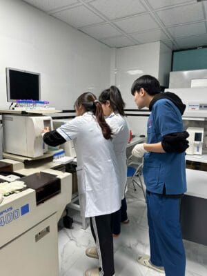 kỹ thuật xét nghiệm y học là gì