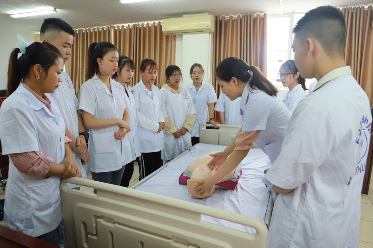 Liên thông đại học ngành điều dưỡng